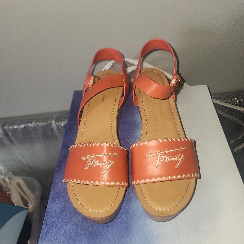 Woman's Walalei Tommy Hilfiger Sandals